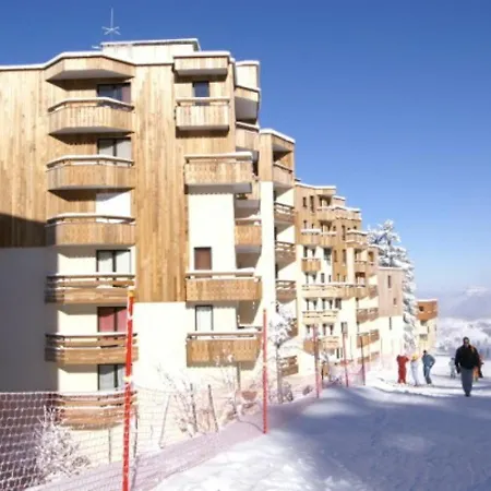 Appartement 2 Pieces Au Pied Des Pistes Avec Balcon Et Equipements Complets - Fr-1-557-95
